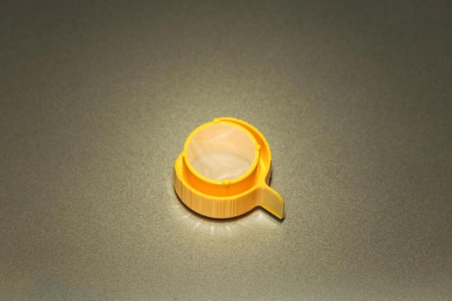 IVT LabFlow  100µm Cell Strainers, yellow, with skirt edge,